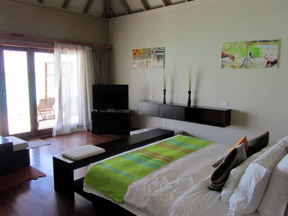 Wohn- und Schlafraum Veligandu Maldives Resort Island