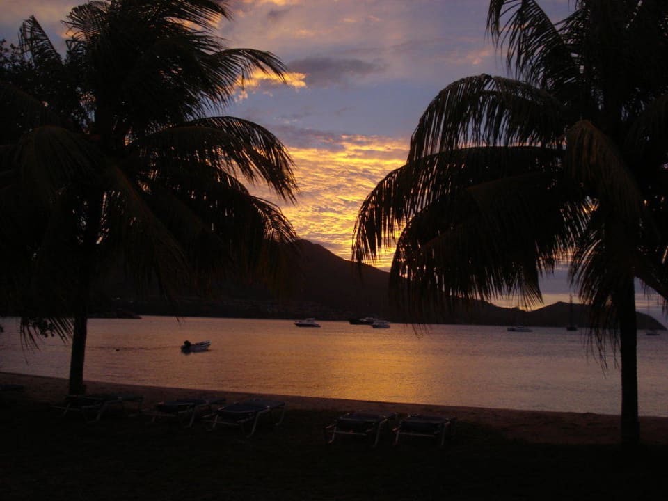 Sonnenuntergang von unserer Terrasse aus Le Domaine de La Reserve
