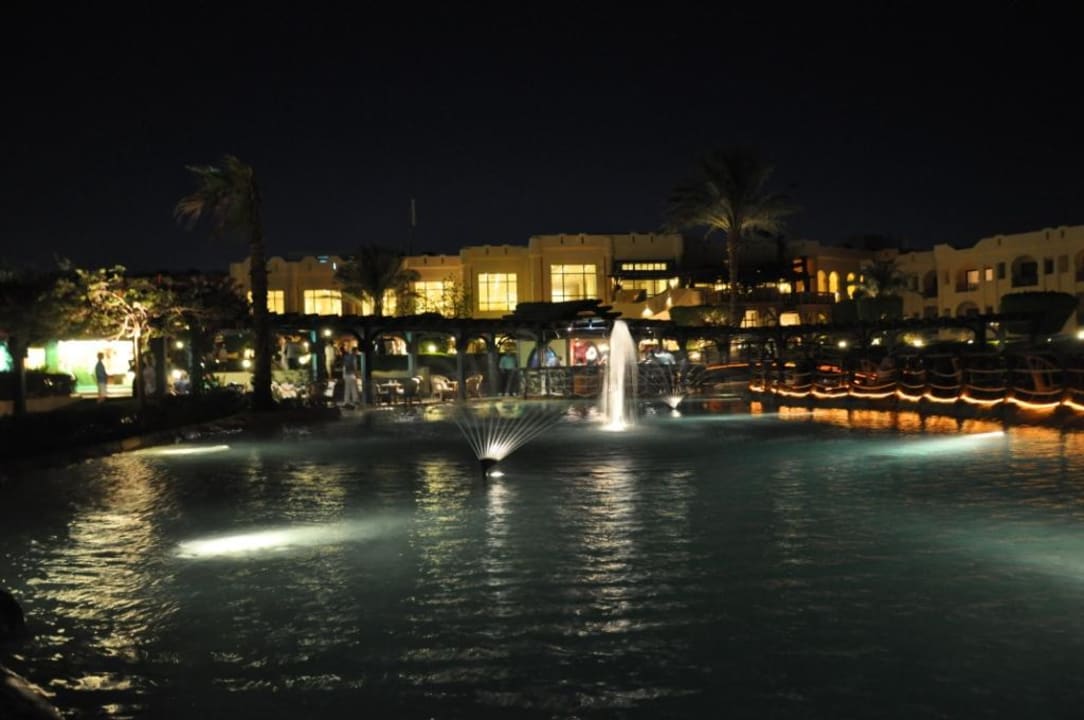 Hotel nocą - bajka Charmillion Club Resort