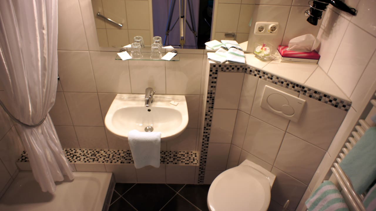 Badezimmer Hotel Diekseequell