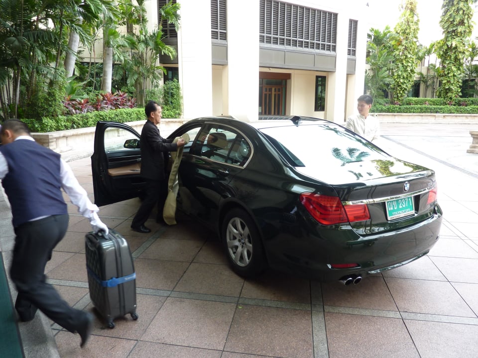 Transfer zum Flugplatz Hotel The Peninsula Bangkok