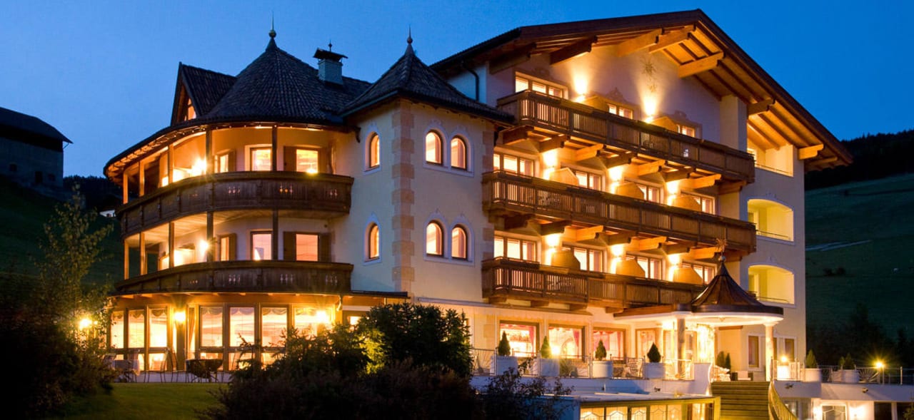 Außenansicht Hotel Edelweiss