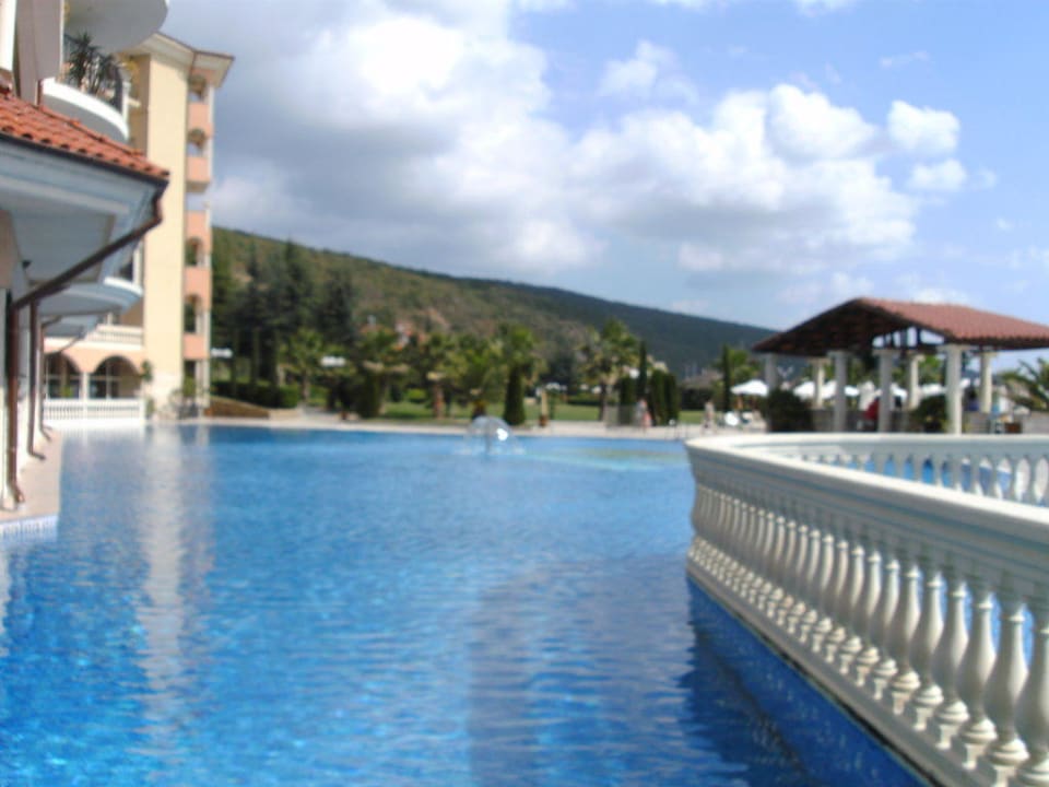 Großer Pool im Hotel Royal Park Hotel & Aqua park