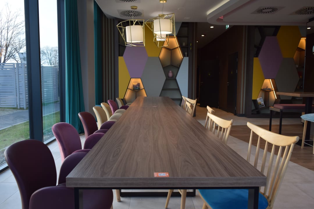 Gastro Hampton by Hilton Krakow Airport