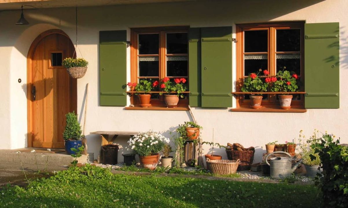 Der Haustürbereich  Gästehaus Hubertus Grainau