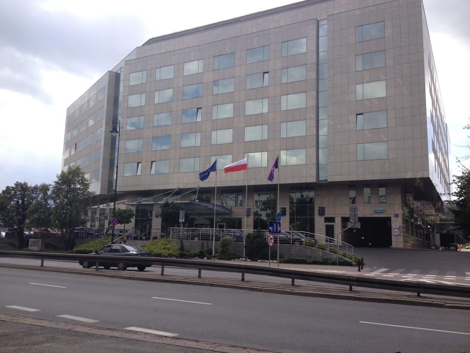 Hotel Hyatt (widok z ul. Belwederskiej) Regent Warsaw Hotel