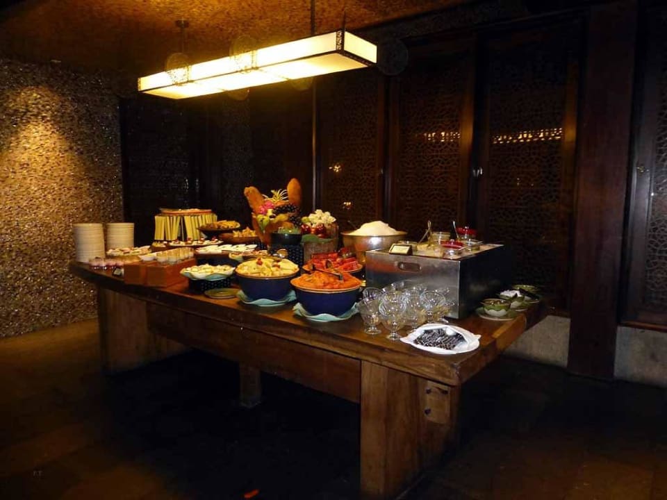 Erstklassiges Buffet im Padi-Restaurant AYANA Resort Bali
