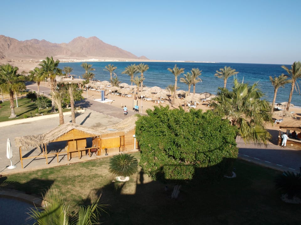 Widok na plażę La Playa Beach Resort Taba