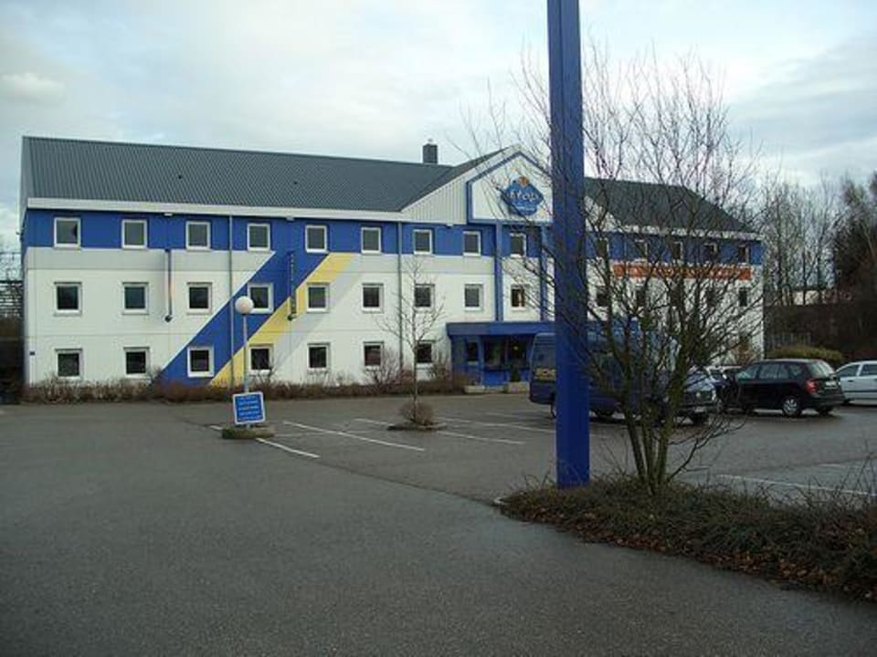 Außenansicht ibis budget Hotel Ingolstadt Lenting