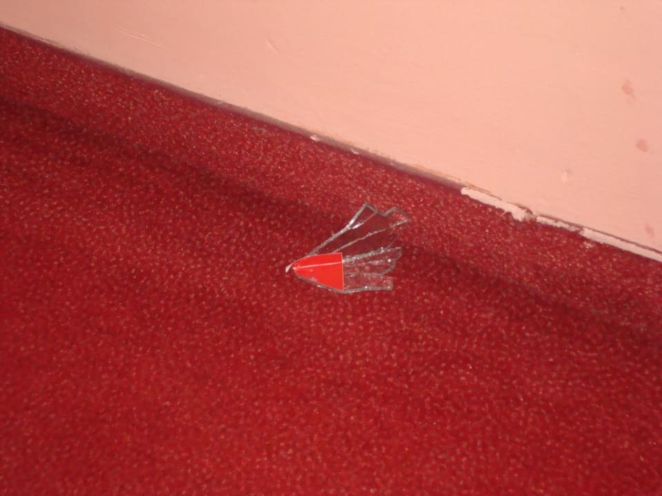 Glasscherben Hotel Hrizantema