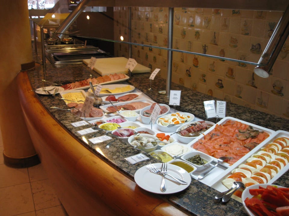 Frühstück Dorint Strandresort & Spa Ostseebad Wustrow