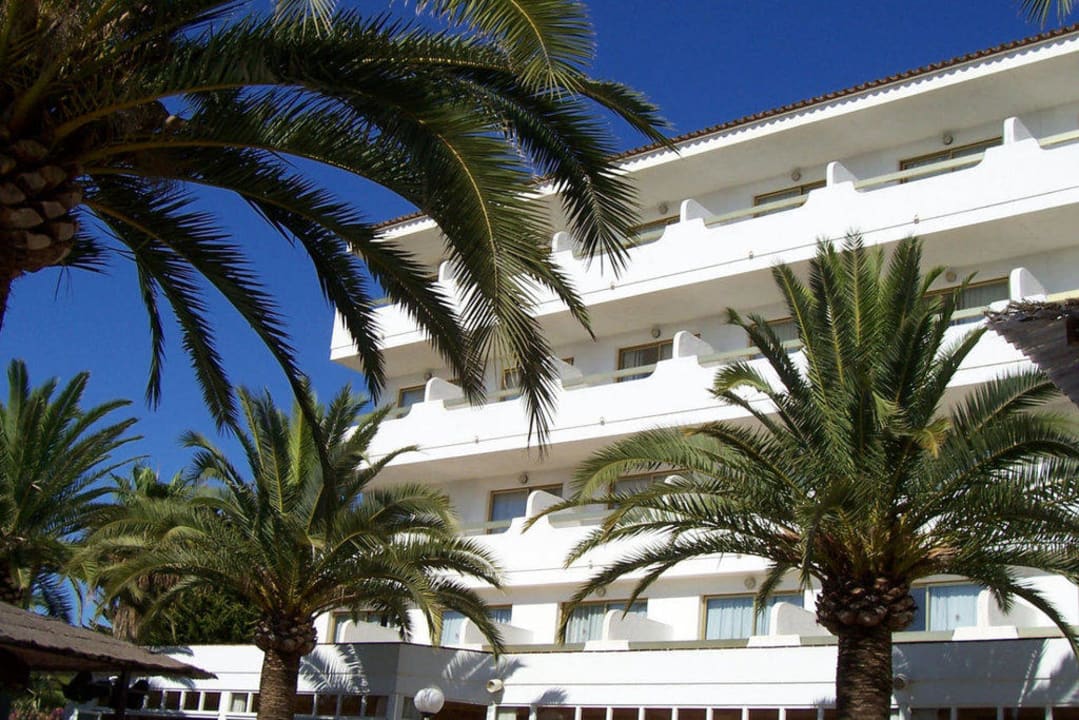 Hotel vom Innenhof aus fotografiert Millor Sol