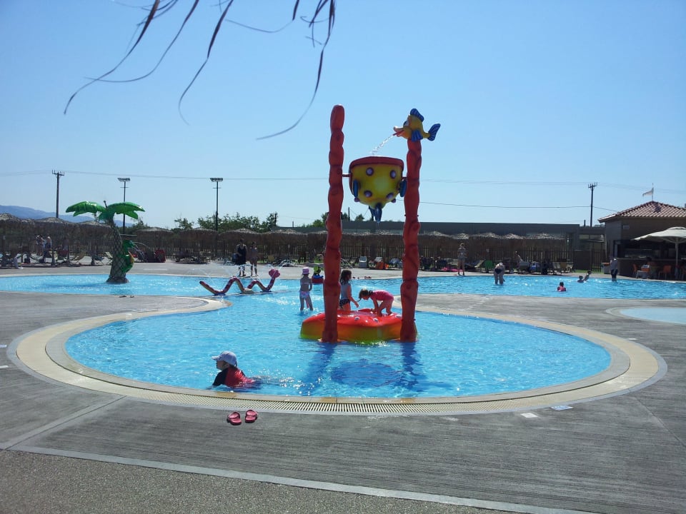 Basen Blue Lagoon Resort
