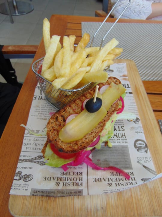 Gastro Crowne Plaza Nairobi Airport