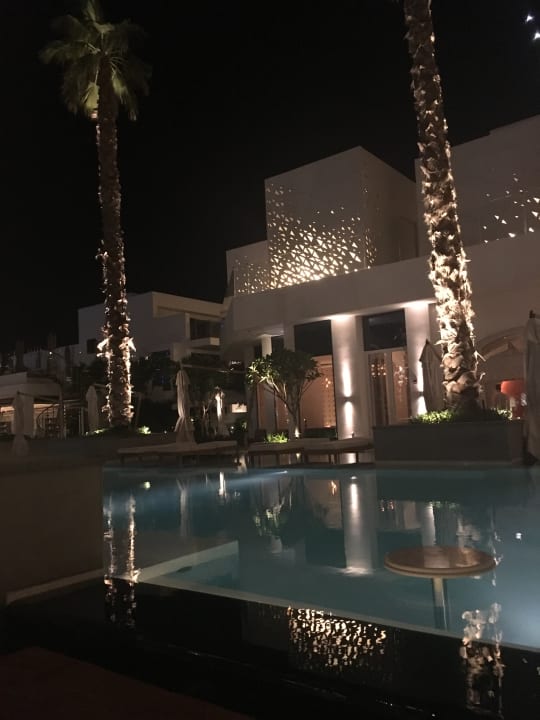 Pool FIVE Palm Jumeirah Dubai