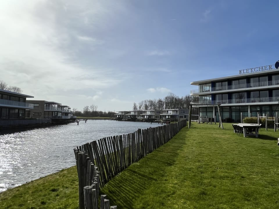 Außenansicht Fletcher Hotel-Restaurant Het Veerse Meer