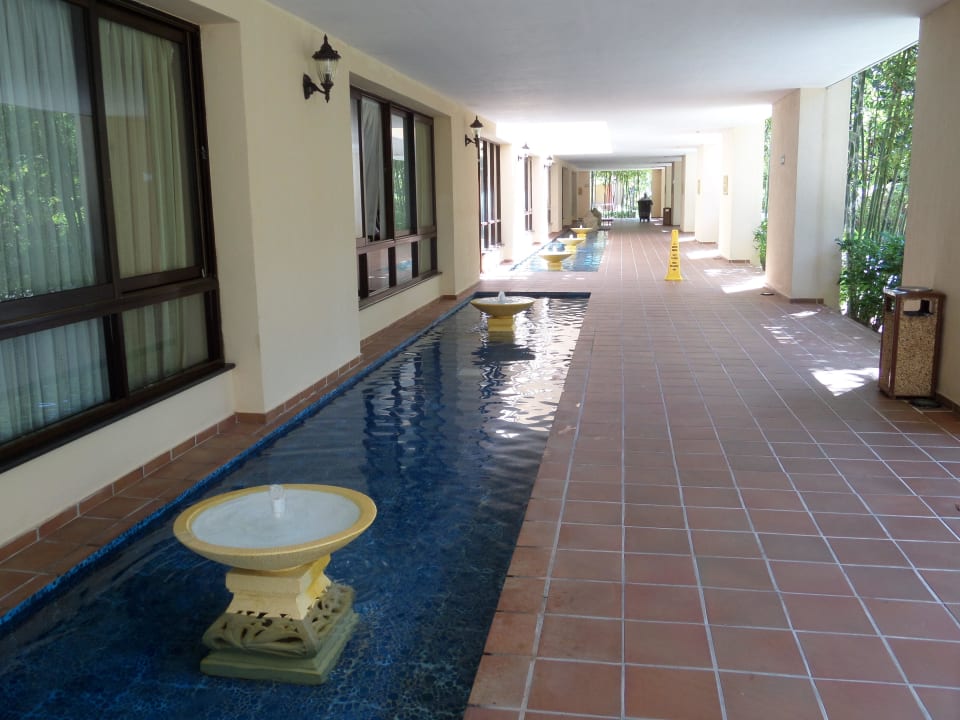 Weg zum Restaurant Sandos Playacar Select Club Adults only - All Inclusive