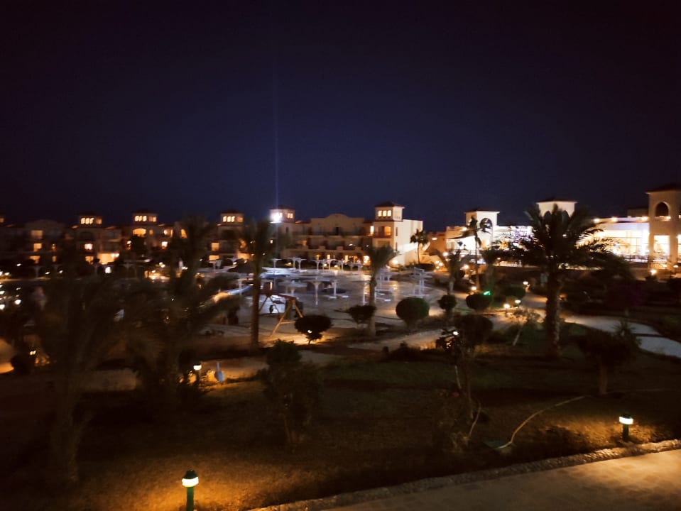 Außenansicht Pensée Royal Garden Beach Resort