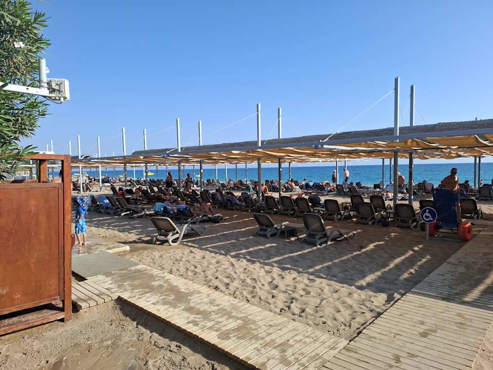 Strand Blue Waters Club