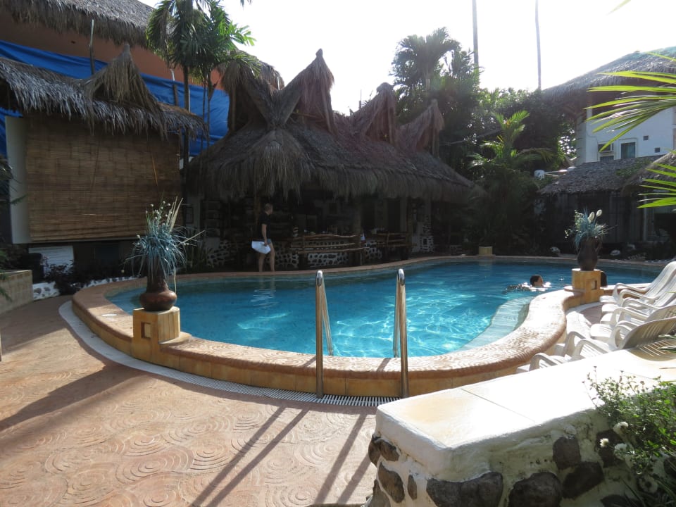 Gepflegte Poolanlage Hotel El Dorado Beach Resort