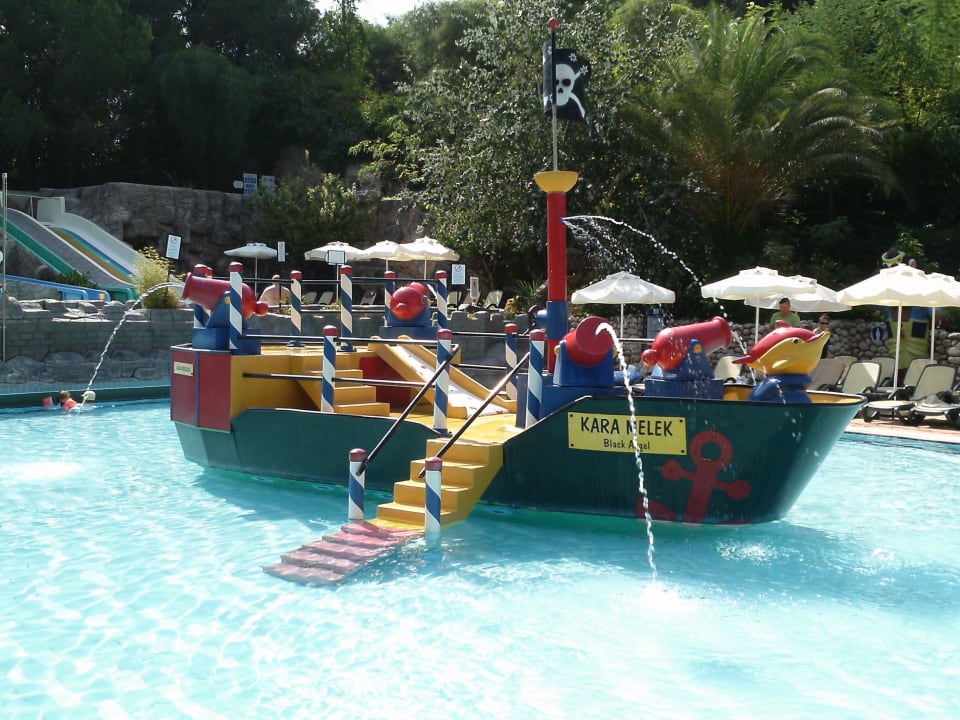 Piratenschiff im Aquapark Güral Premier Belek