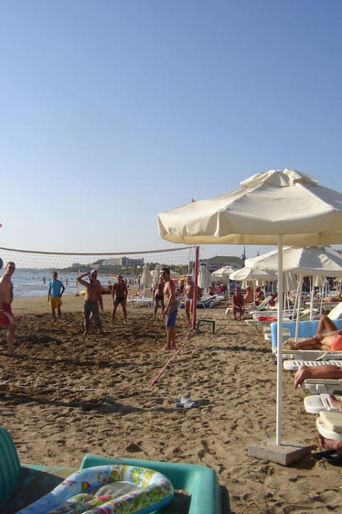 Strand direkt vorm Hotel Side Bay Hotel