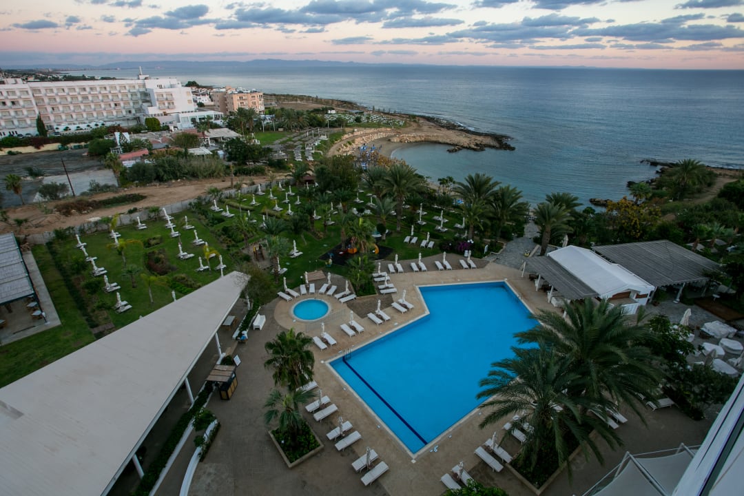 Pool Crystal Springs Beach Hotel