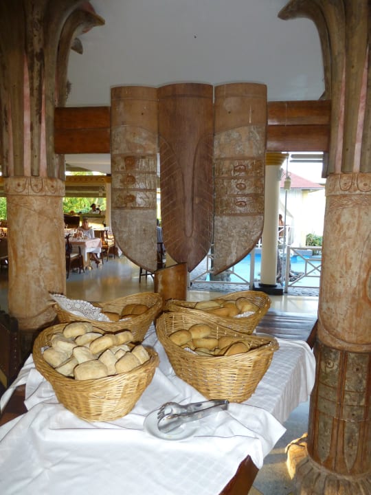 Teil des Buffets im Hauptrestaurant Latino Hotel Playa Pesquero