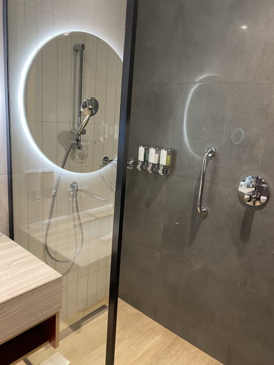 Zimmer Hampton by Hilton Marjan Island