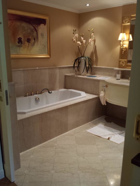 Das schöne Bad - Suite Deluxe Hotel Schwarzenstein