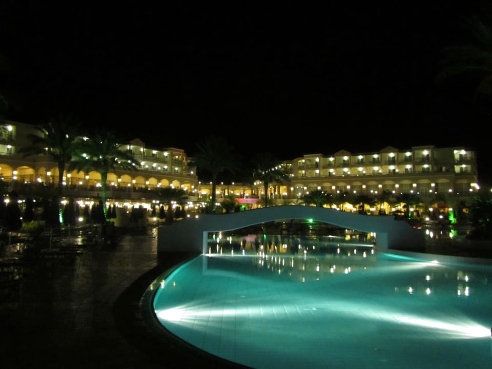 Pool mit Haupthaus Lindos Princess Beach Resort & Spa