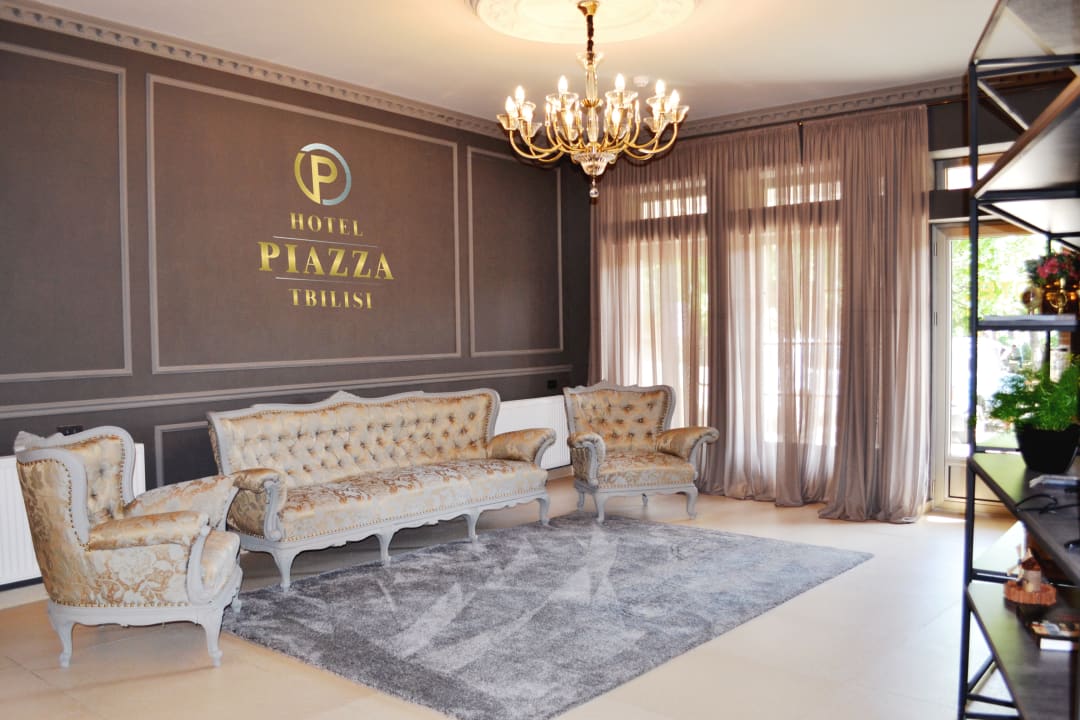 Lobby Hotel Piazza