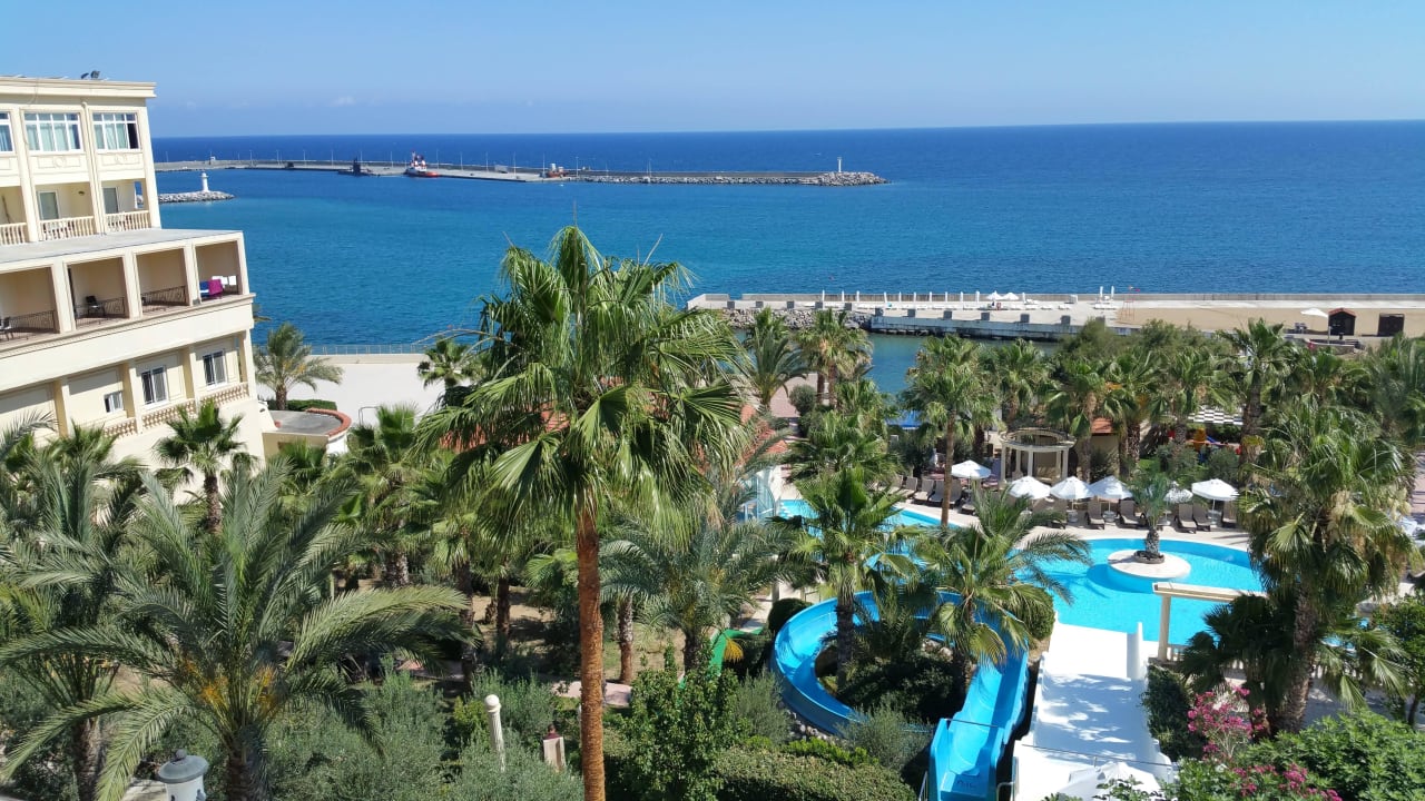 Garden and aqua pool Oscar Resort Hotel