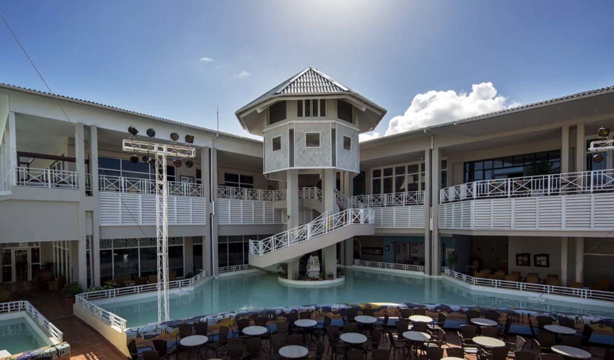 Außenansicht Royalton Hicacos Resort & Spa - Adults only
