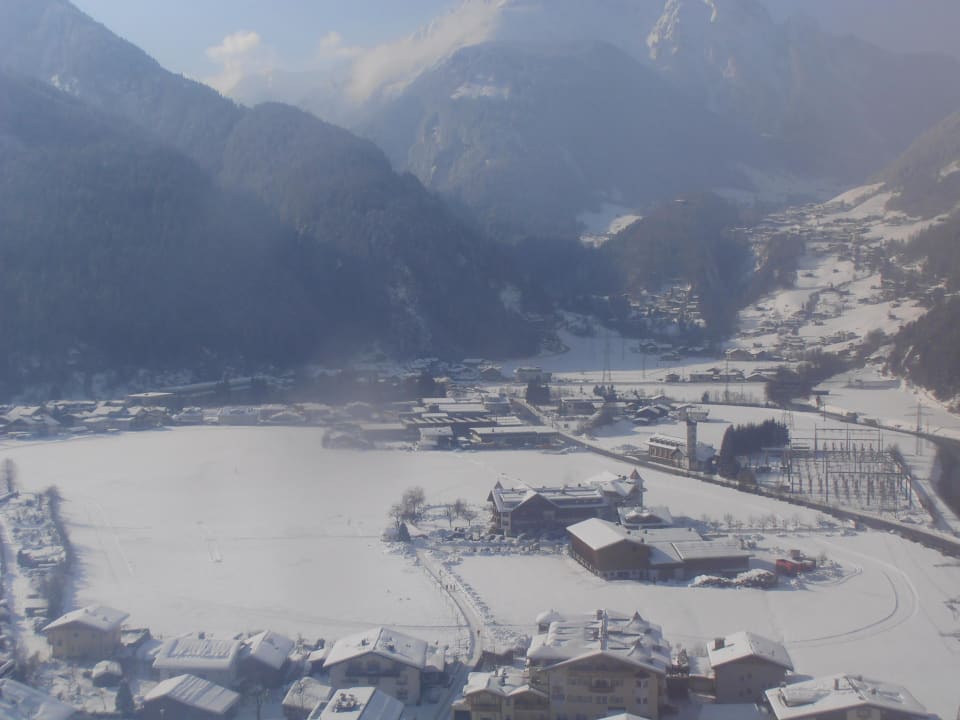 Blick von der Gondel auf das gesamte Hotelgelände Hotel Edenlehen