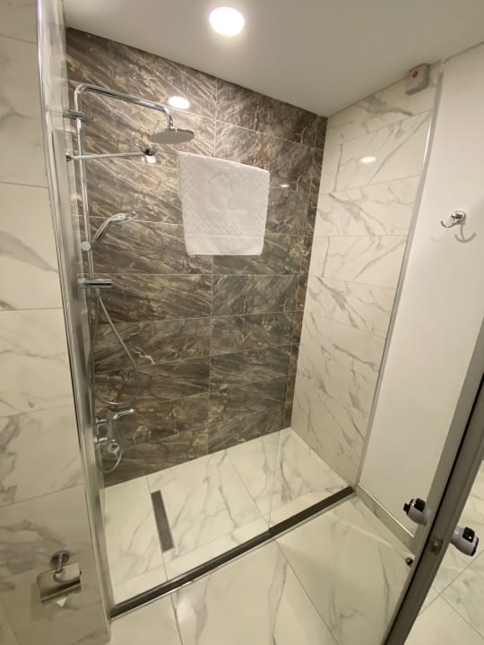 Zimmer ISG Airport Hotel