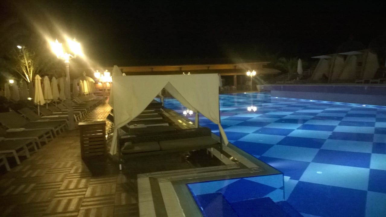 Nachts Quattro Beach Spa & Resort