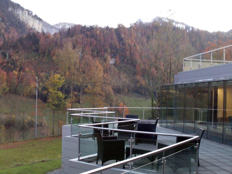 Terrasse bergseitig Seeblick Höhenhotel