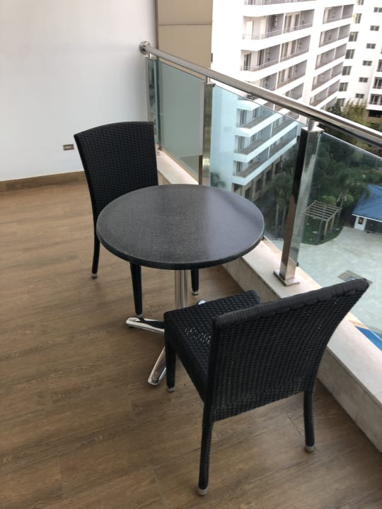 Zimmer Royal Tulip City Center