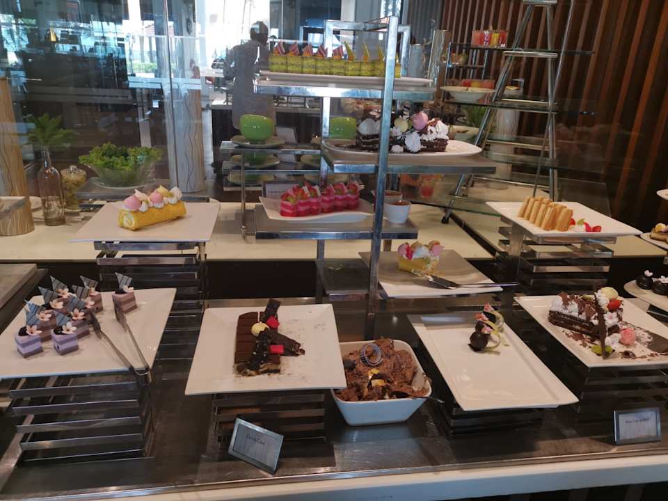 Gastro Royal Palms Beach Hotel
