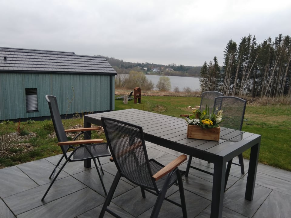 Außenansicht Bio-Seehotel Chalets