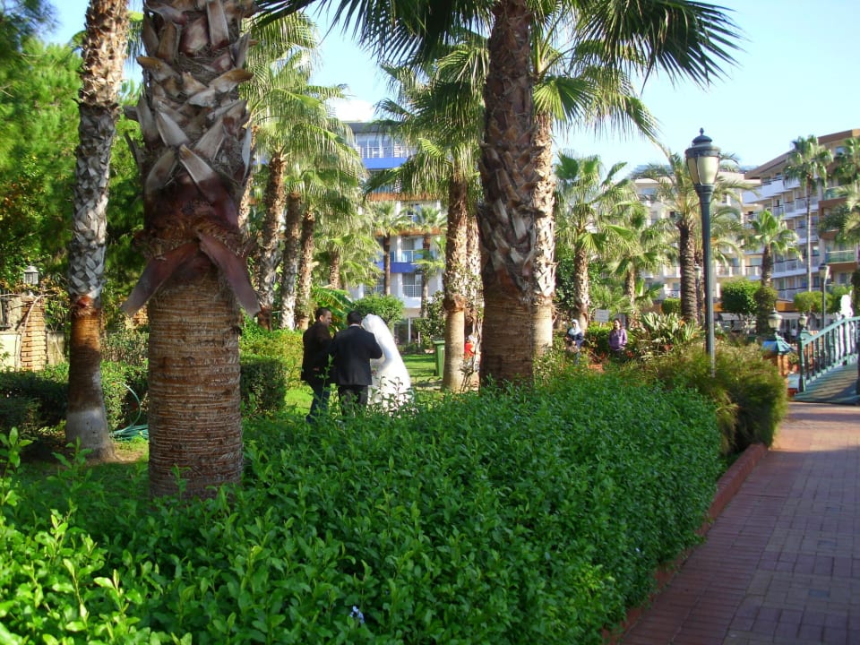 Weg zum Strand Riviera Hotel & Spa