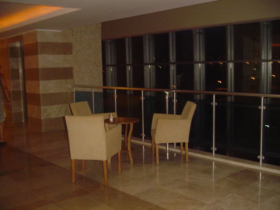 3. Etage Weg zum Zimmer Solivia Hotel