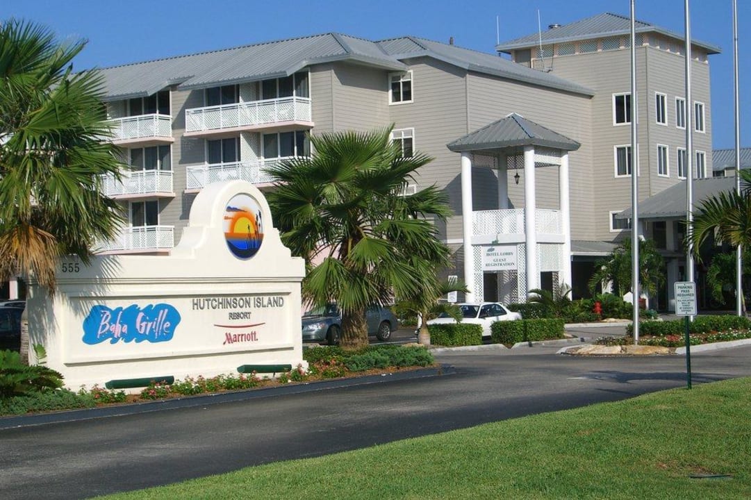 Zufahrt zum Hotel Hutchinson Island Marriott Beach Resort & Marina