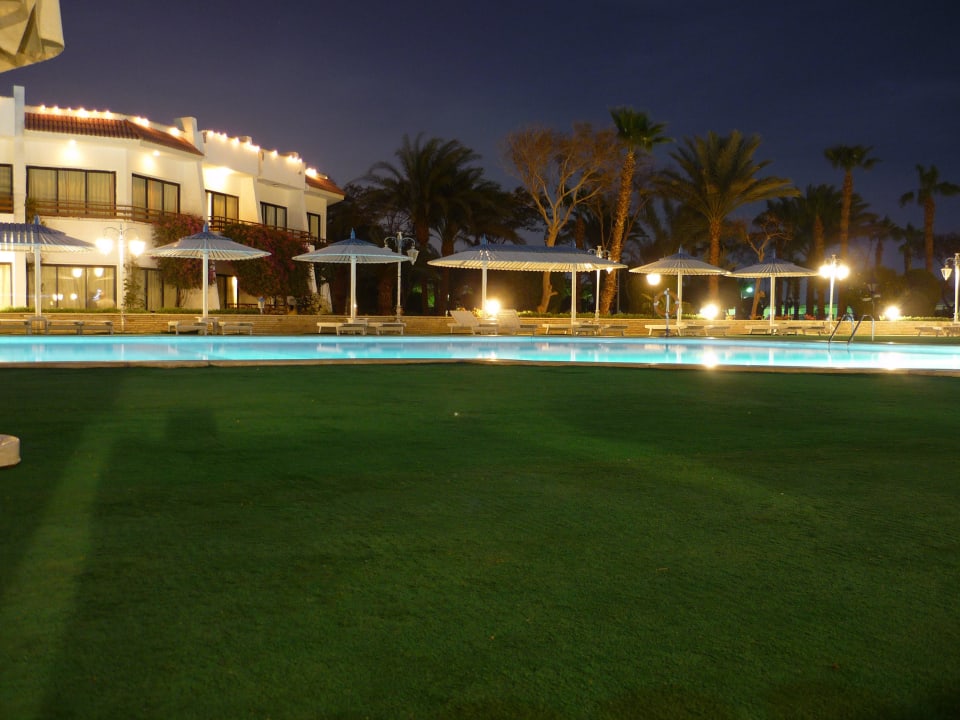 Pool bei Nacht The Grand Hotel Hurghada