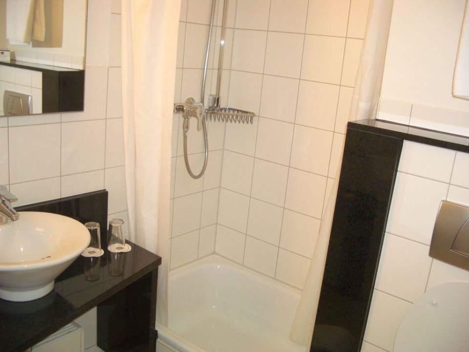 Bad im Best Western Nürnberg City West Best Western Hotel Nürnberg City West