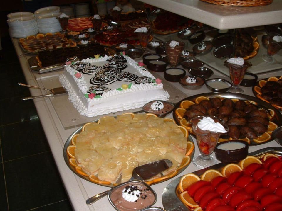 Te łakocie same się do ciebie usmiechają Side Breeze Hotel