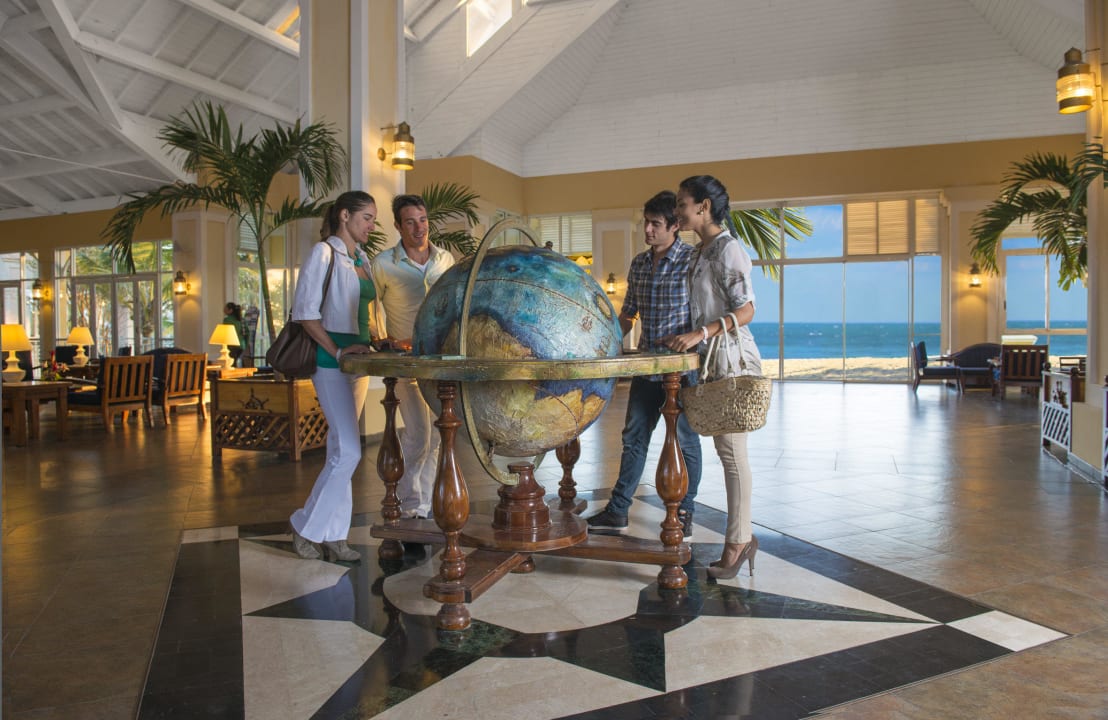 Hall Fiesta Americana Punta Varadero