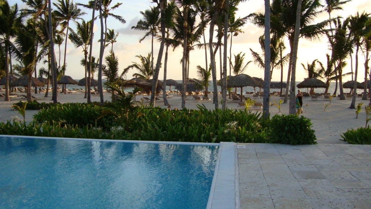 Der neue Pool Catalonia Royal Bavaro - Adults only