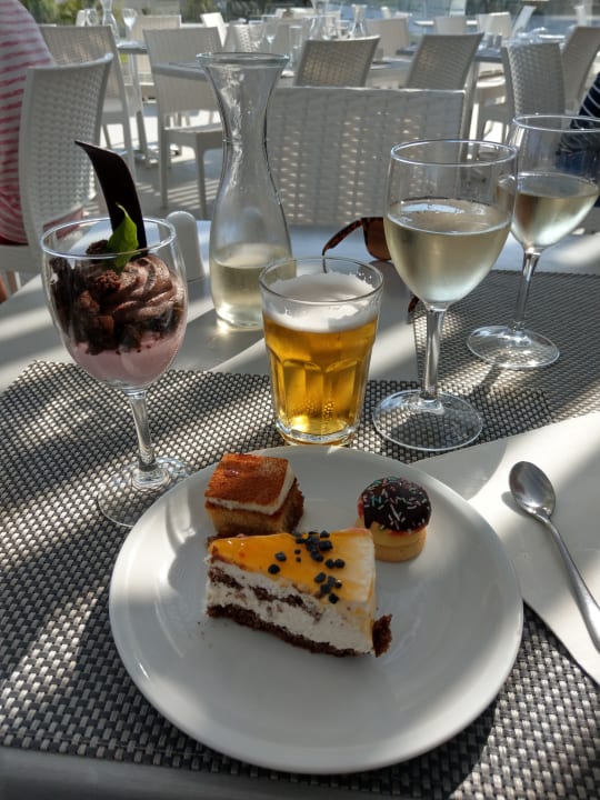 Gastro Asterias Beach Resort